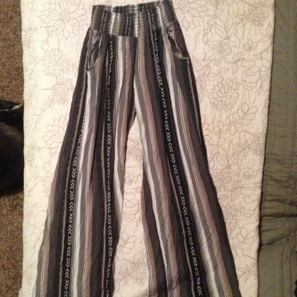 Tribal wide leg gaucho pants - Picture 2 of 4