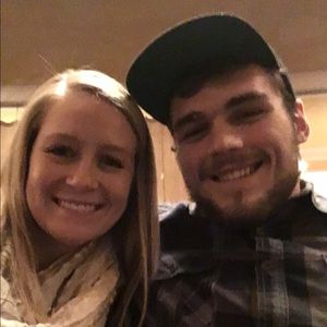 Meet your Posher, Caitlin