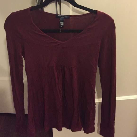 Banana Republic maroon long sleeve