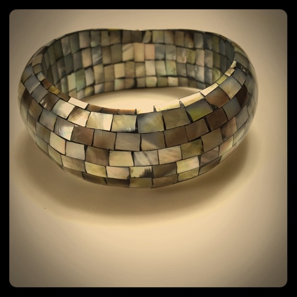 Inlaid Mother of Pearl Bangle