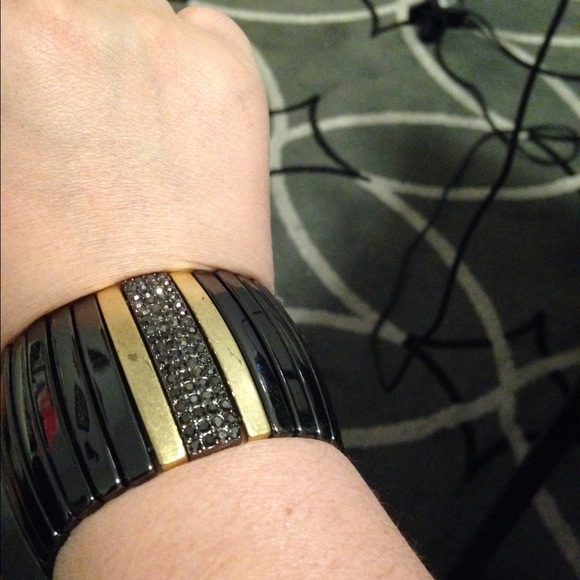 Lia Sophia stretch bracelet