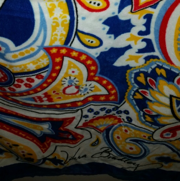 EUC Vera Bradley beach towel Marina Paisley