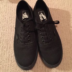 Black/black VANS!