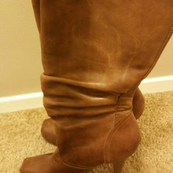 Boots - Picture 2 of 4