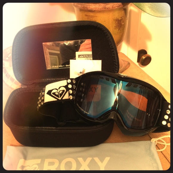 Roxy snow goggles