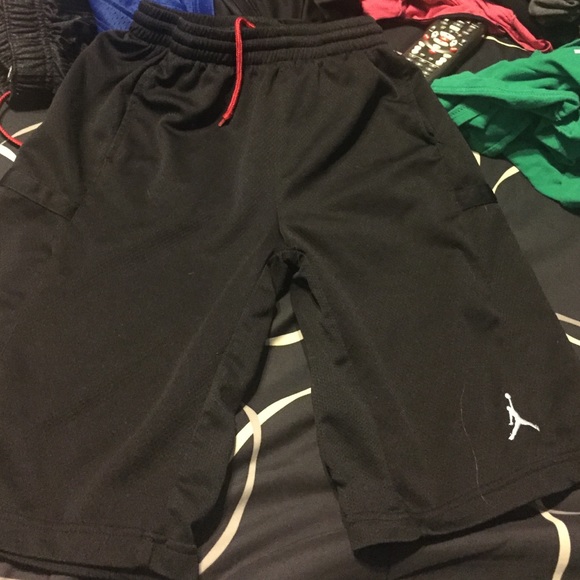 Black Jordan basketball shorts