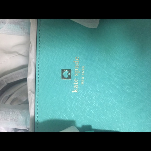 🎉🎉HP🎉🎉Kate Spade Cove Street  Provence Purse - Picture 3 of 4