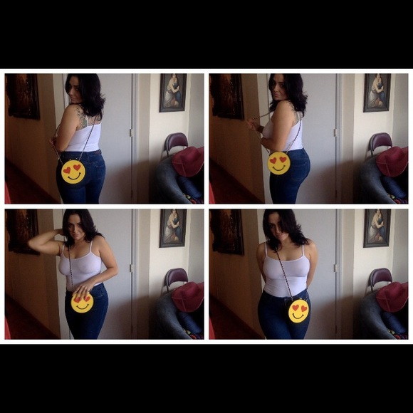 Acrylic Emoji heart smiley clutch Crossbody bag - Picture 4 of 4