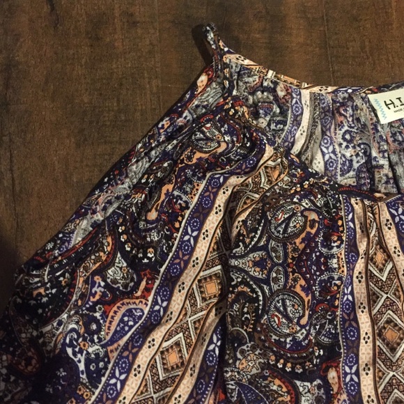 SOLD Off the shoulder gypsy top - Picture 2 of 3