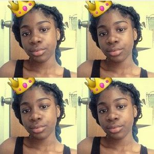 Meet your Posher, Nia