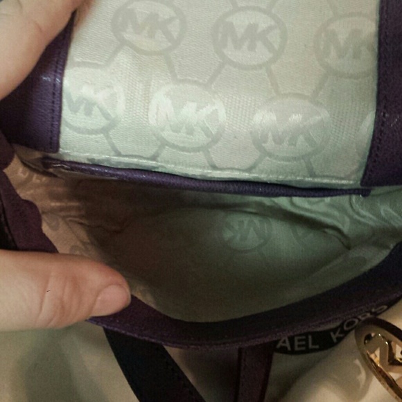 MICHAEL Michael Kors Saddle Bag Messenger Purple - Picture 3 of 4
