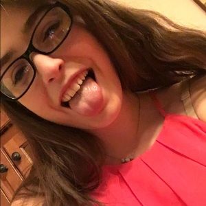 Meet your Posher, Kimberly