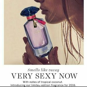 Victoria's Secret Very Sexy Now 2016