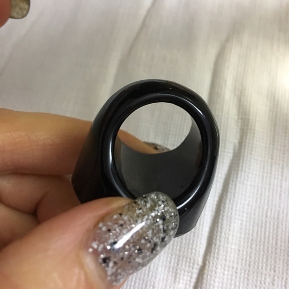 1 stone ring - Picture 4 of 4