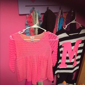 CLOSET CLOSING!!! Selling separately 2 tops girls!