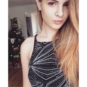 Meet your Posher, Ana