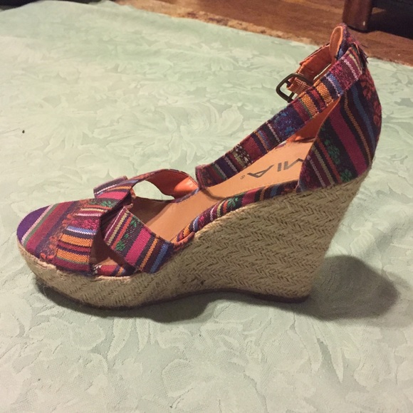 Open toed wedges - Picture 2 of 4