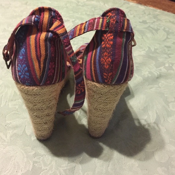 Open toed wedges - Picture 3 of 4