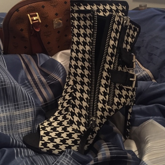Privileged OpenToe Ankle Booties - Picture 1 of 4