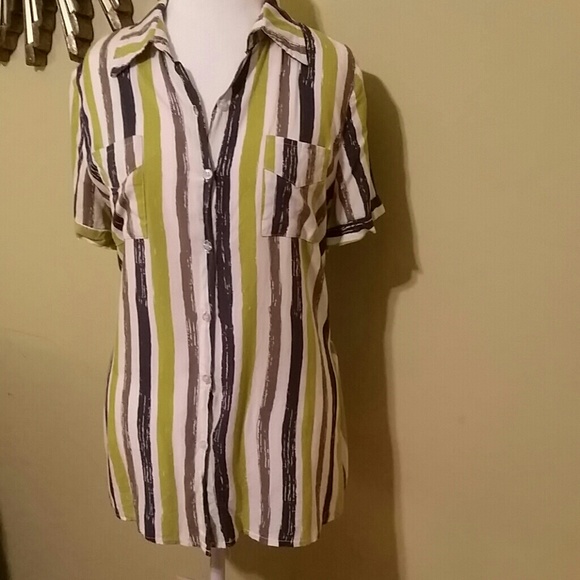 SOLD Cute Striped Button-down Blouse - Picture 2 of 3