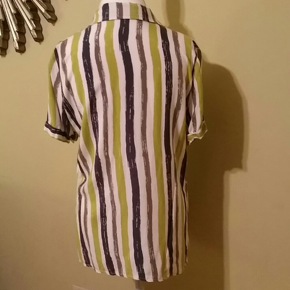 SOLD Cute Striped Button-down Blouse - Picture 3 of 3