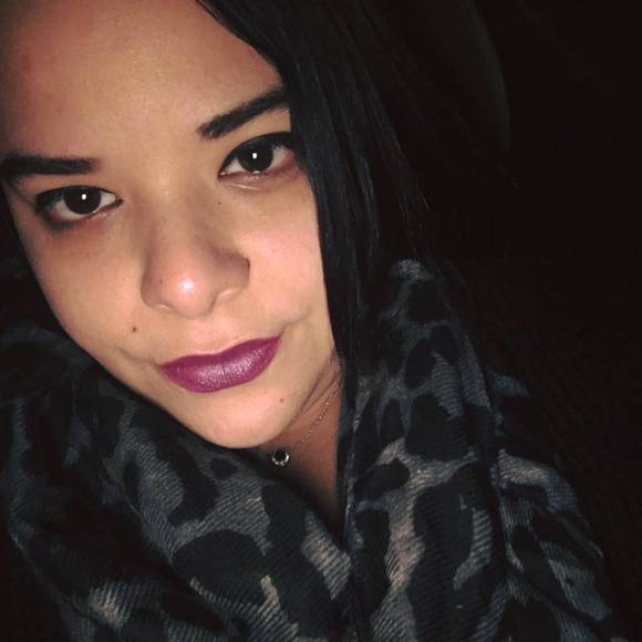 Meet your Posher, Vanessa - Picture 1 of 1