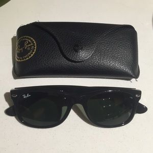 Ray-Ban New Wayfarer Black Sunglasses
