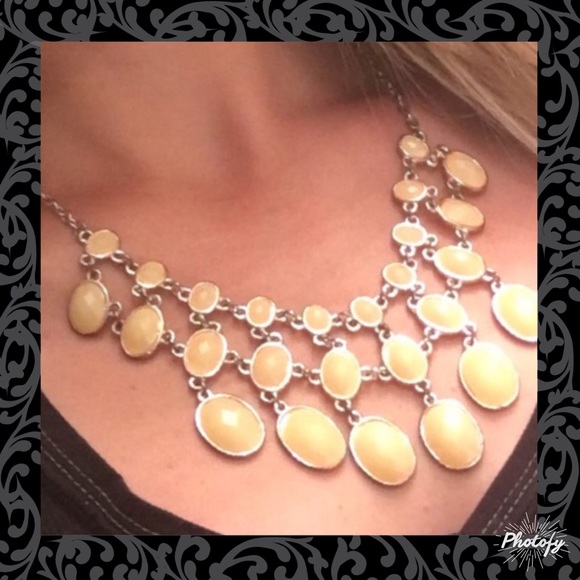 😊Statement Necklace