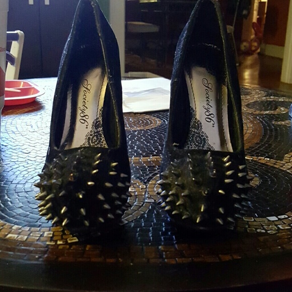 AGACI Studded Platform Heels - Picture 1 of 2
