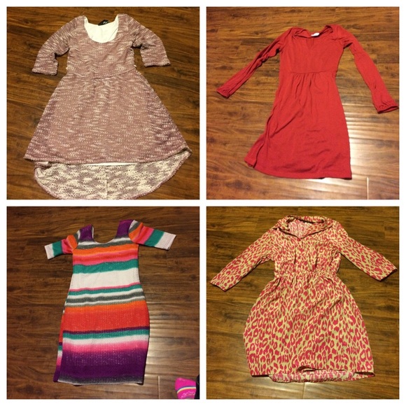 Bundle of 4 small dresses!