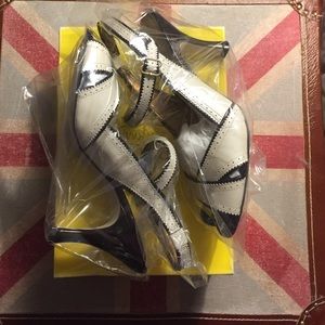 SALE 🌟 Circa Joan & David Cream and brown heels