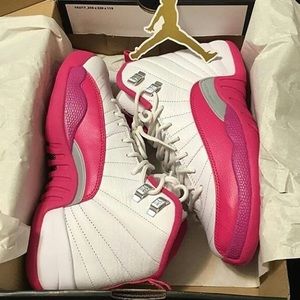 Dynamic pink 12's multiple sizes