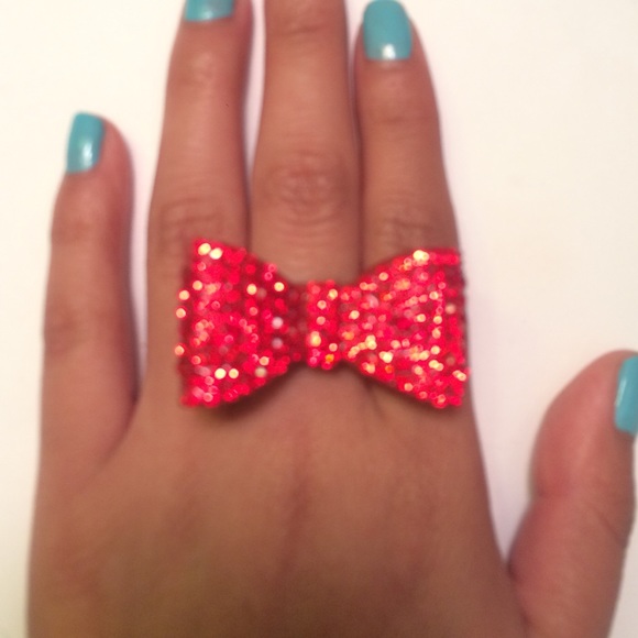 Big red bow ring