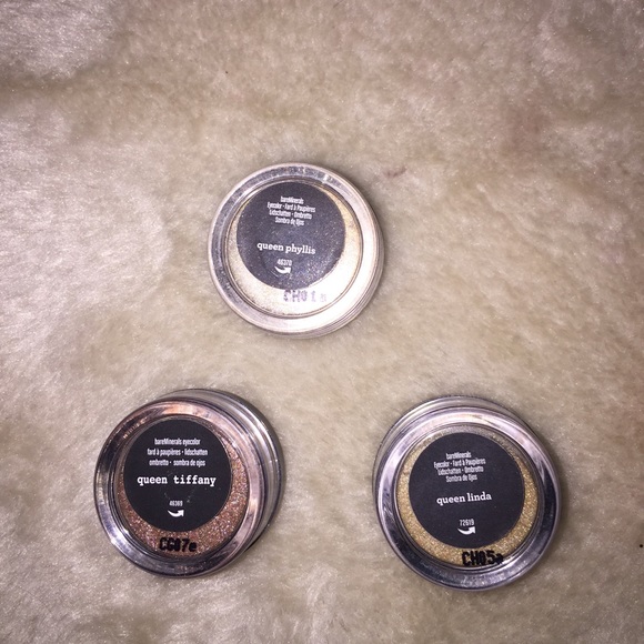 Set of three bare minerals eye shadows ✨