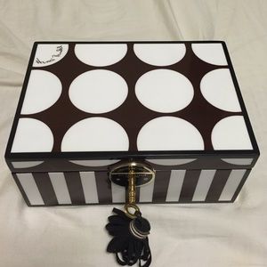 Henri Bendel Jewelry box