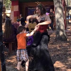 Meet your Posher, Ami