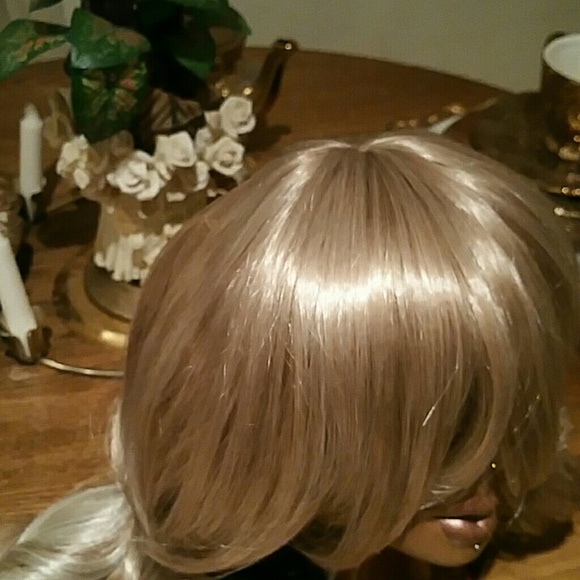 Beautiful Golden Blonde Beauty Wig
