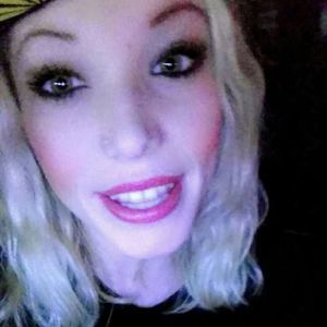 Meet your Posher, Corinne