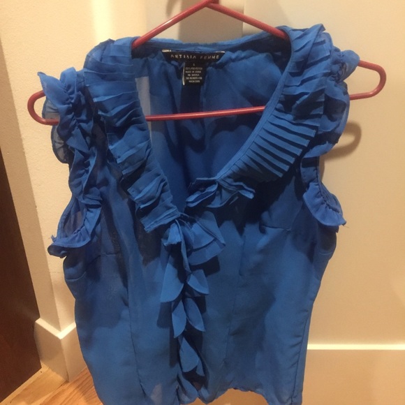 Ruffled sleeveless blue size L button up shirt - Picture 1 of 3
