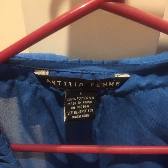 Ruffled sleeveless blue size L button up shirt - Picture 3 of 3