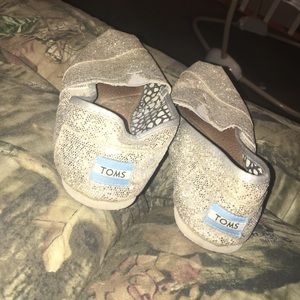 TOMS flats