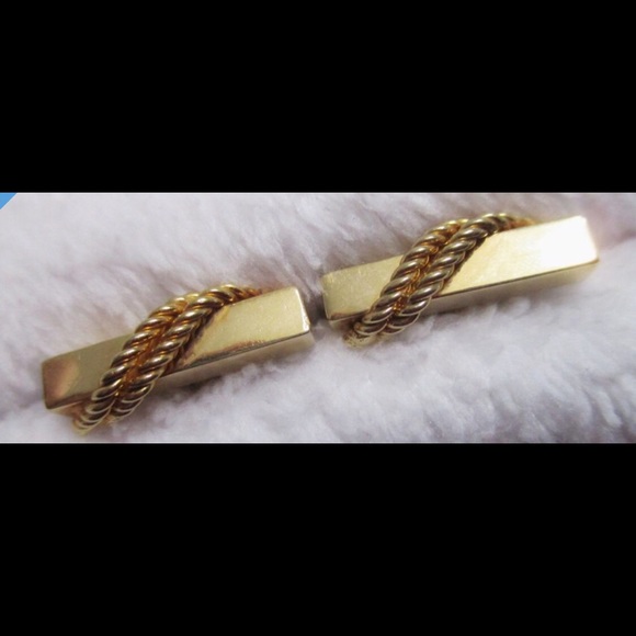 Vintage Other - VINTAGE GOLD TONE BRAIDED DESIGN  CUFFLINKS