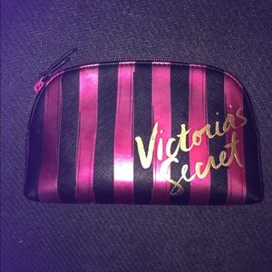 FS: M/S makeup bag slightly used