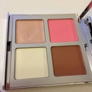 SOLD It Award-Winning Must-Haves Palette