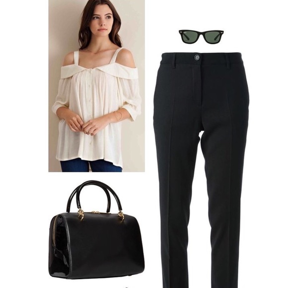 🌺HOST PICK 11/28🌺BEAUTIFUL OFF SHOULDER TOP - Picture 4 of 4