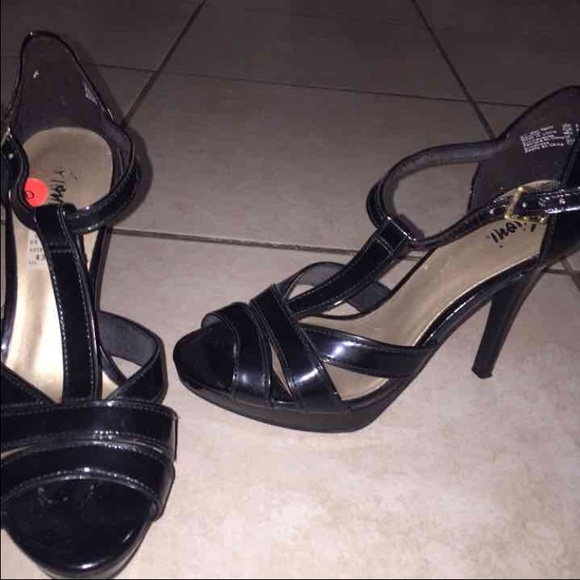 Black leather heels size 7-71/2 slightly used