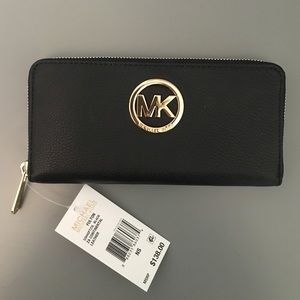 New Michael kors wallet