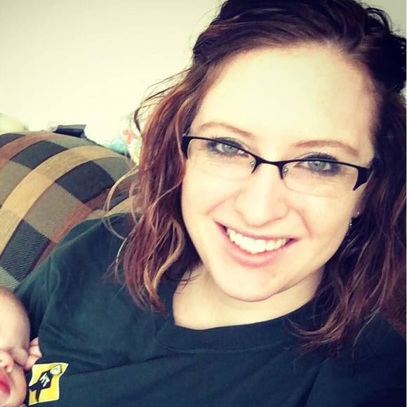 Meet your Posher, Becca - Picture 1 of 1