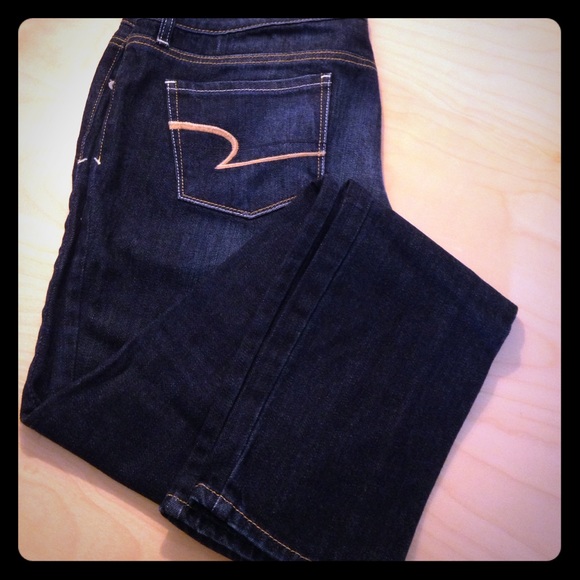 Never Worn American Eagle Skinny Jeans!