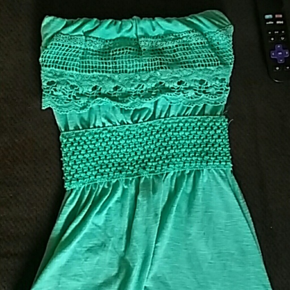 High low sleeveless dress